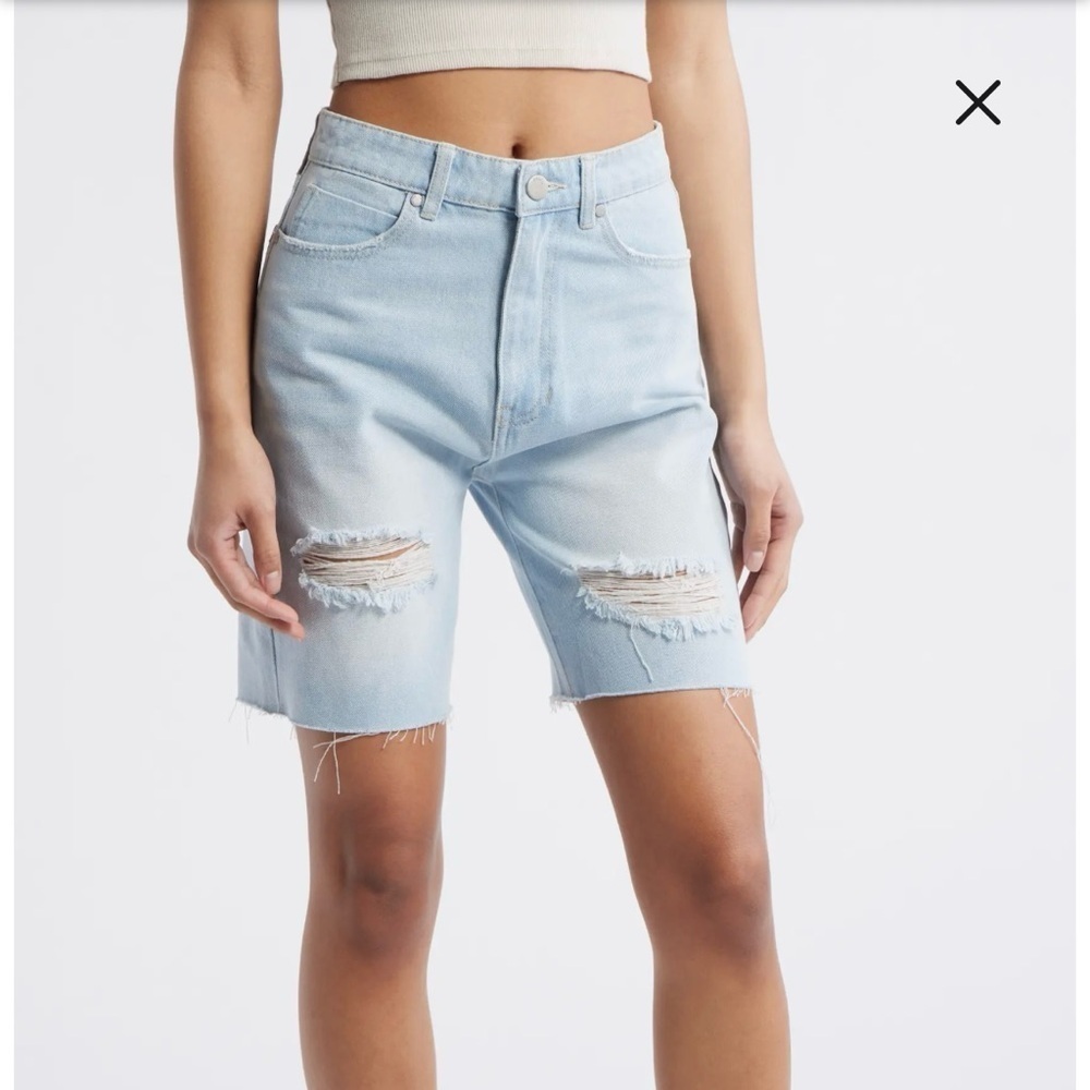 PTCL Light Wash Distressed Mid Rise Denim Shorts 28